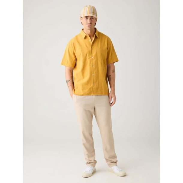 Knowledge Cotton Relaxed structure short sleeve shirt - amber gold 1090178