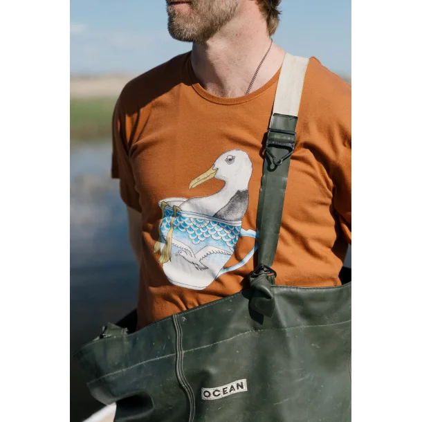 LAKOR Seagull in a Cup t-shirt - mocha bisque