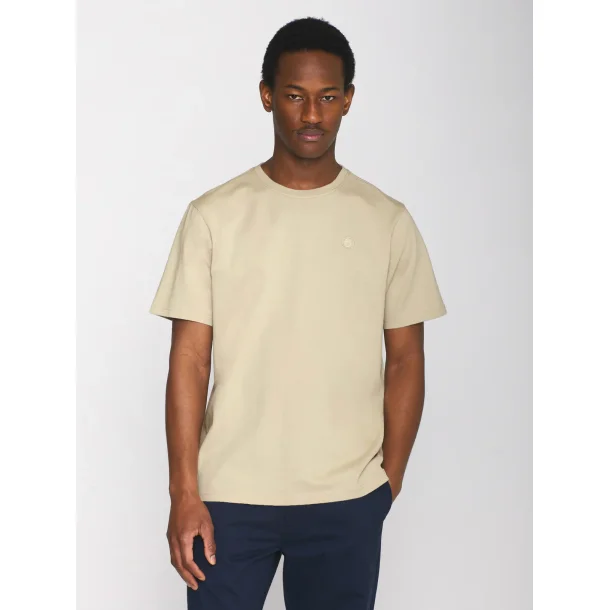 Knowledge Cotton  Regular fit Badge t-shirt 1010605 -  Safari melange