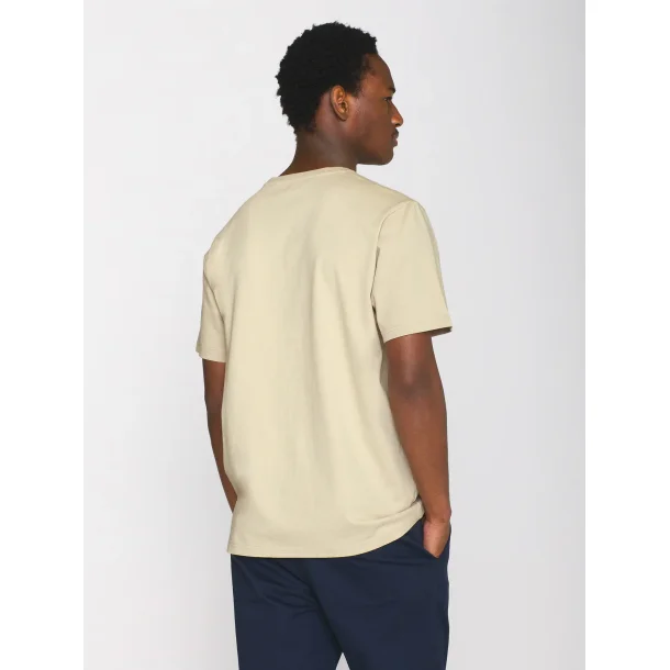 Knowledge Cotton  Regular fit Badge t-shirt 1010605 -  Safari melange