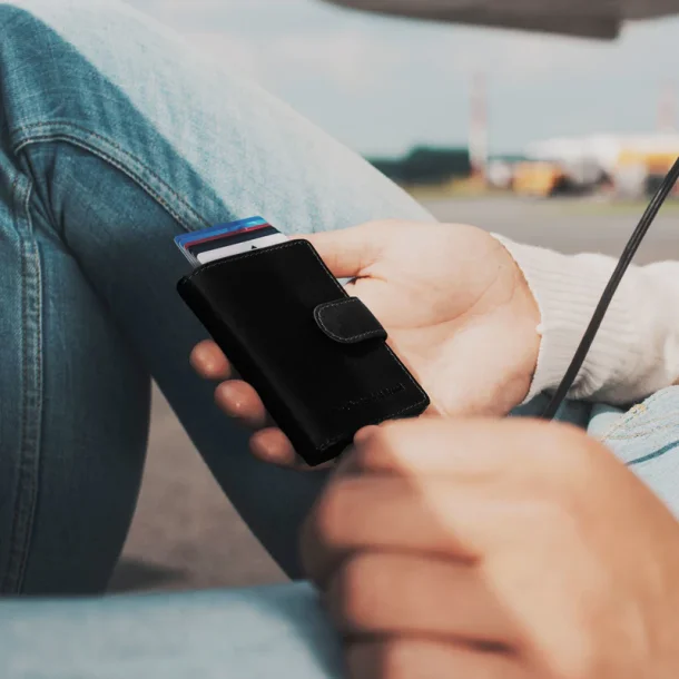 The chesterfield brand - LOUGHTON sort