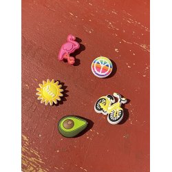 Crocs tags / charms 