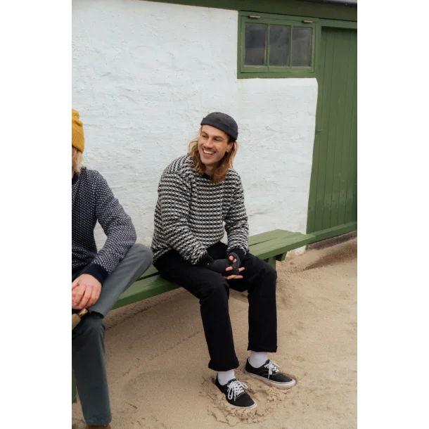 Faroese Fisher Knit - Off White/black 