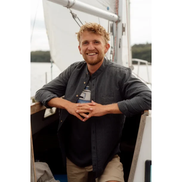 LAKOR Linus Light Shirt - Urban chic