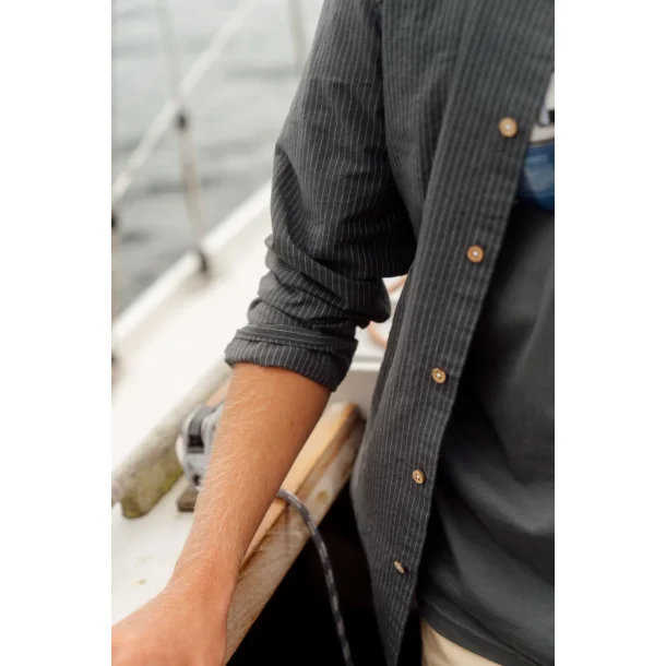 LAKOR Linus Light Shirt - Urban chic