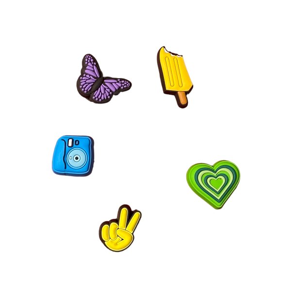 Crocs tags / charms 