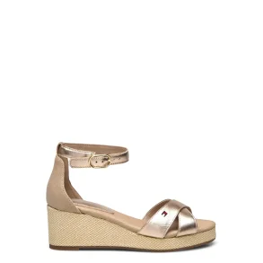 Tommy Hilfiger FLAG METALLIC MID WEDGE ESPAD - gold